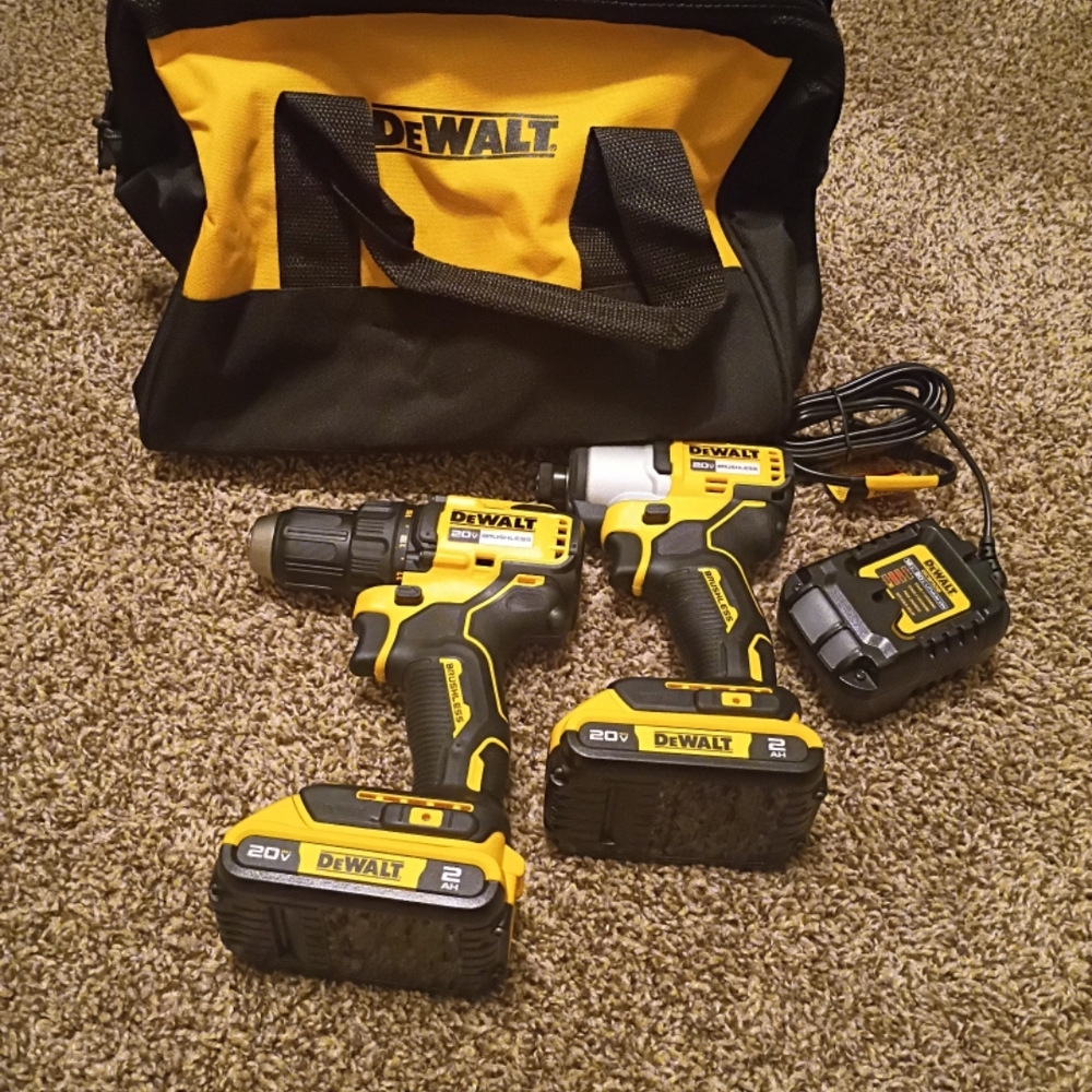 DeWalt 20V Cordless Drill and Impact Driver Kit in Yellow/Black